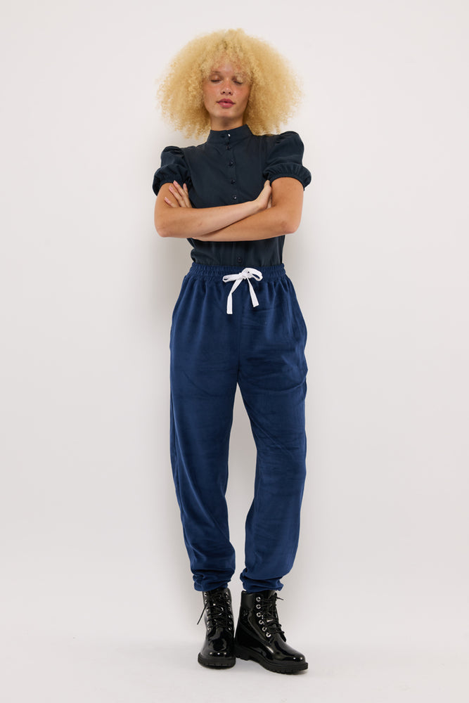 Sophia Lee Saga Jogging pants / Dusty blue velour